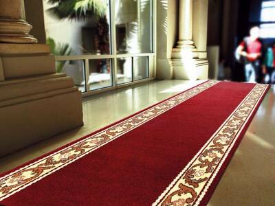 ALFOMBRA PARA IGLESIAS 13 ROJO CON CENEFA